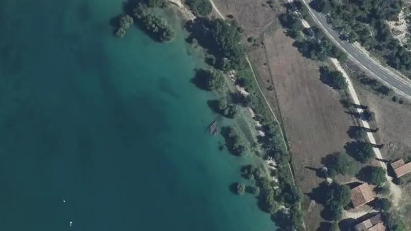 Vue aérienne : Plage du lac de Sainte-Croix
