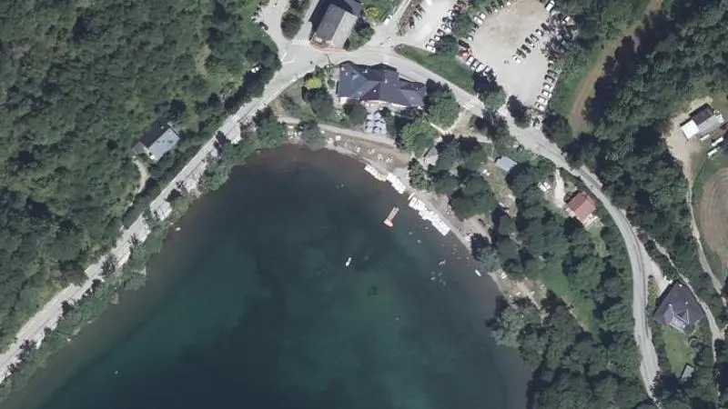 Vue aérienne : Lac de Laffrey - Plage Nord