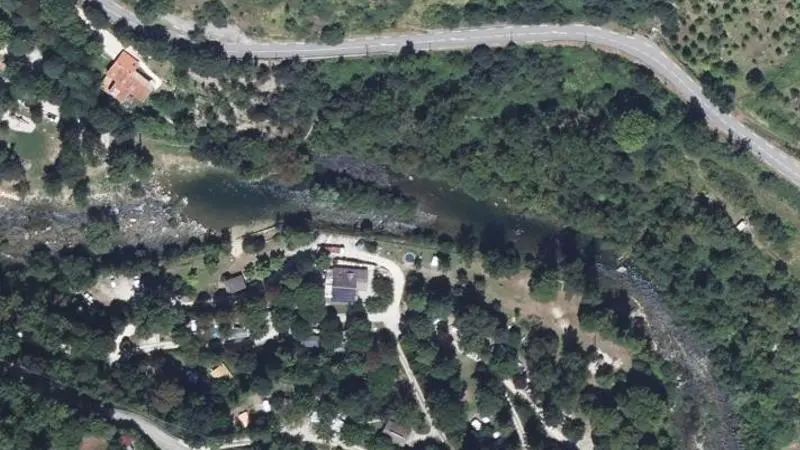 Vue aérienne : Baignade de la Bourne