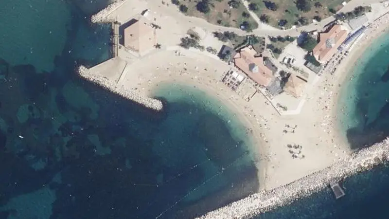 Vue aérienne : Anse Mistral