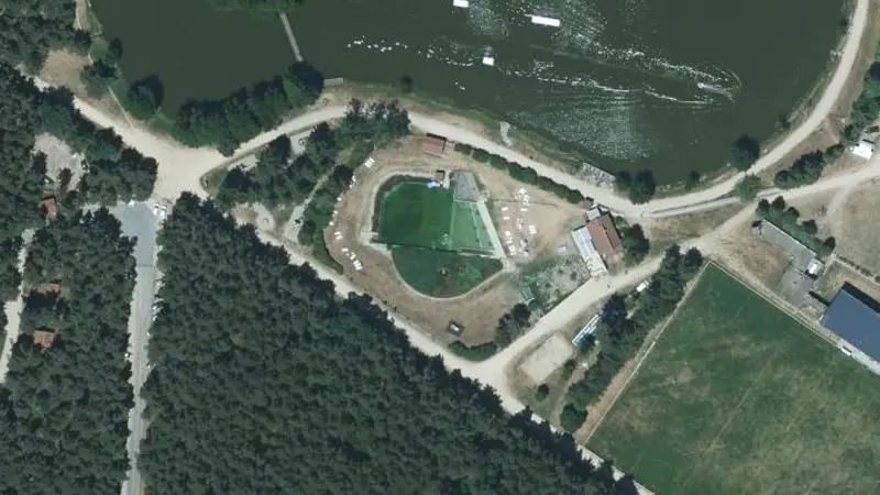 Vue aérienne : Baignade biologique