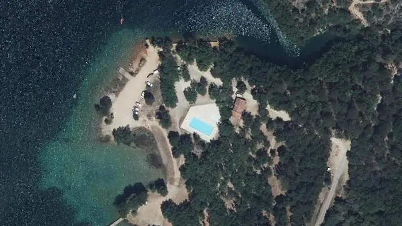 Vue aérienne : Baignade du lac d'Artignosc