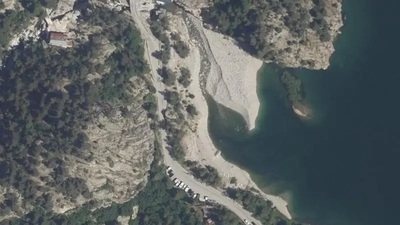 Vue aérienne : Plage du lac des Mesches