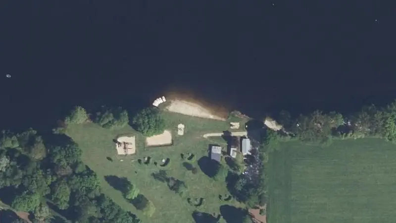 Vue aérienne : Plage du lac de Guerlédan