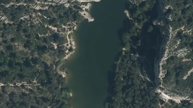 Vue aérienne : Lac du Peirou
