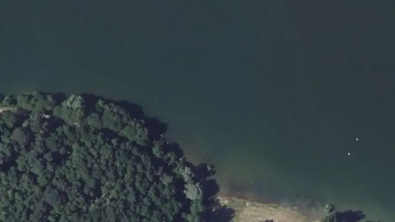 Vue aérienne : Plan d'eau Mondely