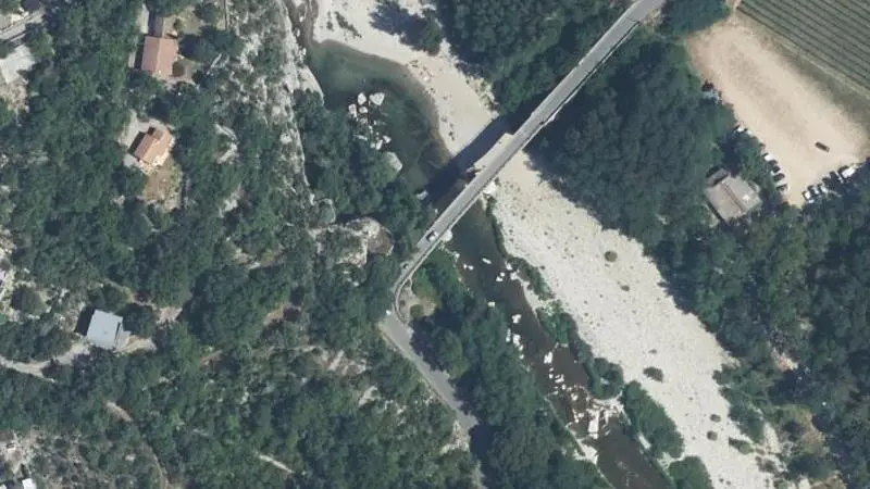 Vue aérienne : Baignade du Pont de Beaume