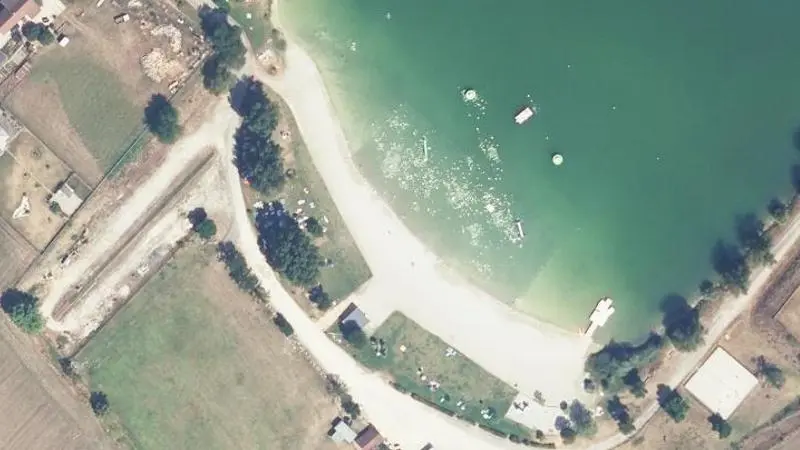 Vue aérienne : Lac de Romagnieu