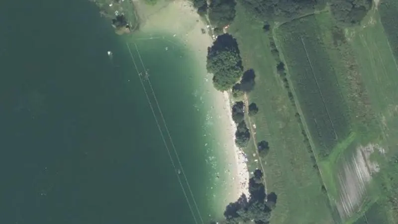 Vue aérienne : Plage du plan d'eau de Neublitz