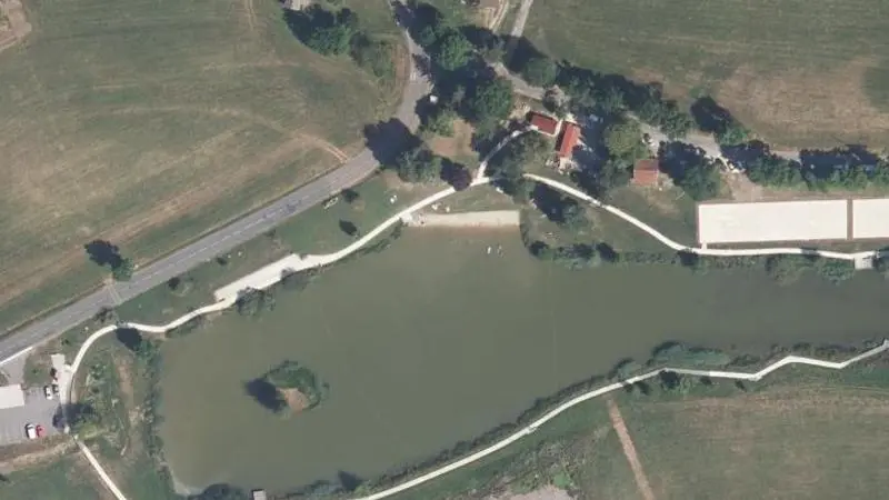 Vue aérienne : Plan d'eau de le Poizat - Lalleyriat