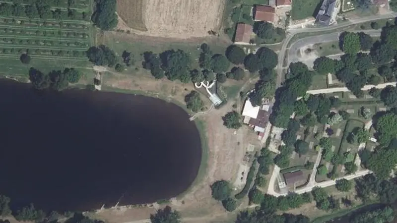 Vue aérienne : Plan d'eau Mas de la Croux
