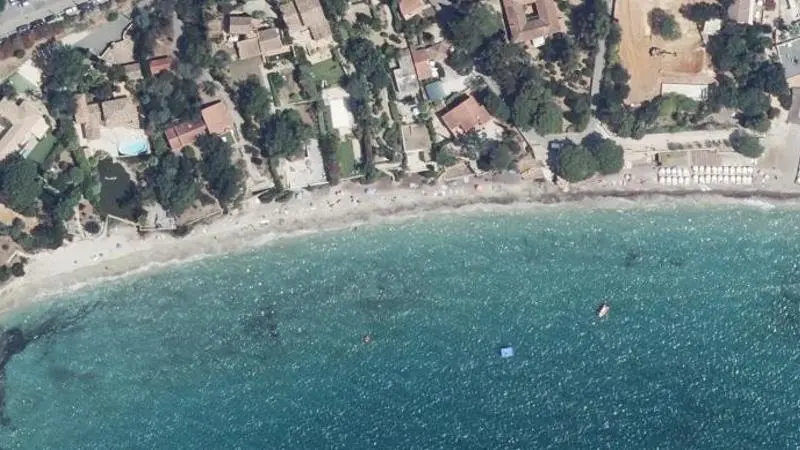 Vue aérienne : Plage Canadel Ouest