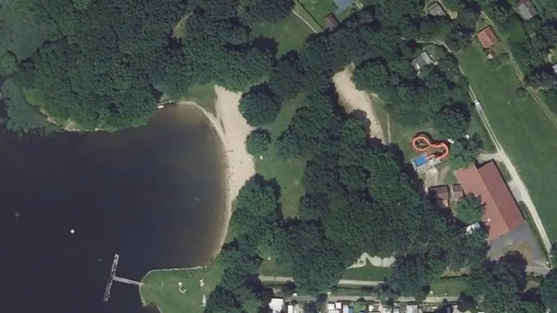 Vue aérienne : Espace naturel, & plage