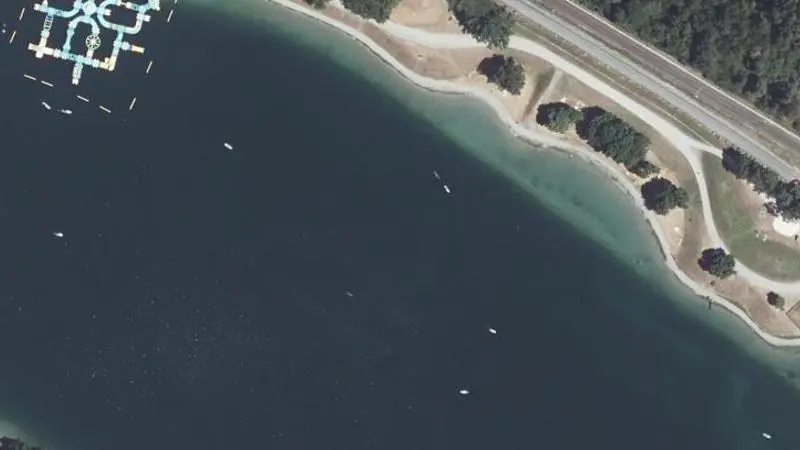 Vue aérienne : Plage du lac de Passy