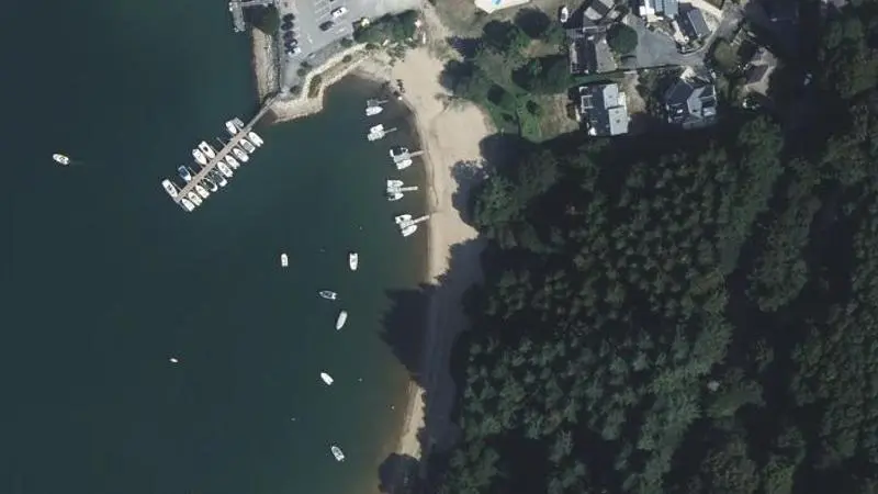 Vue aérienne : Plage du lac de Pareloup