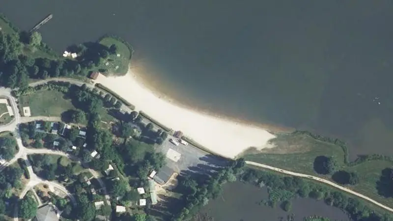 Vue aérienne : Plage de Base de Loisirs du Marais