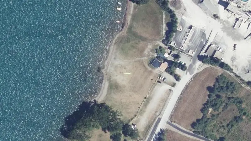 Vue aérienne : Plage du lac de Serre-Ponçon