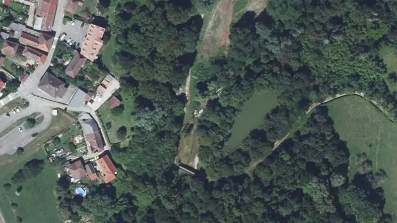 Vue aérienne : Baignade de l'Ainan